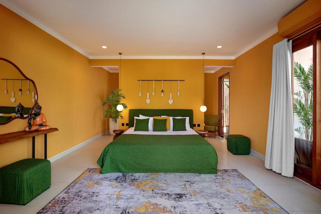 Atlas Xxl Boutique Fully Staffed Daily Breakfast Walking Distance To Berawa Villa Canggu
