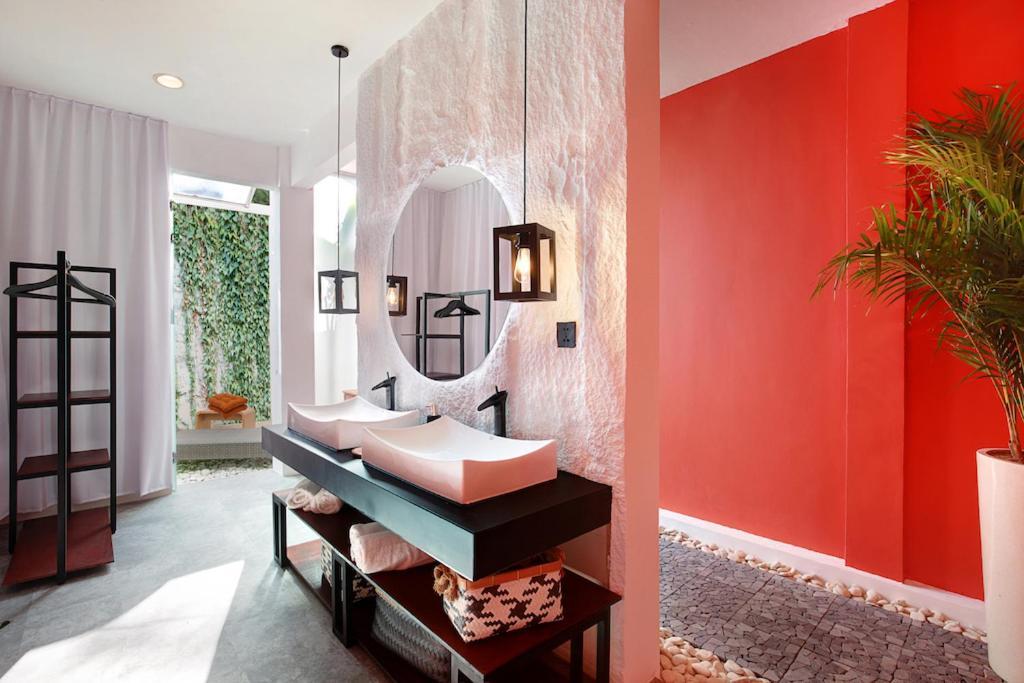 Villa Atlas Xxl Boutique Fully Staffed Daily Breakfast Walking Distance To Berawa Canggu