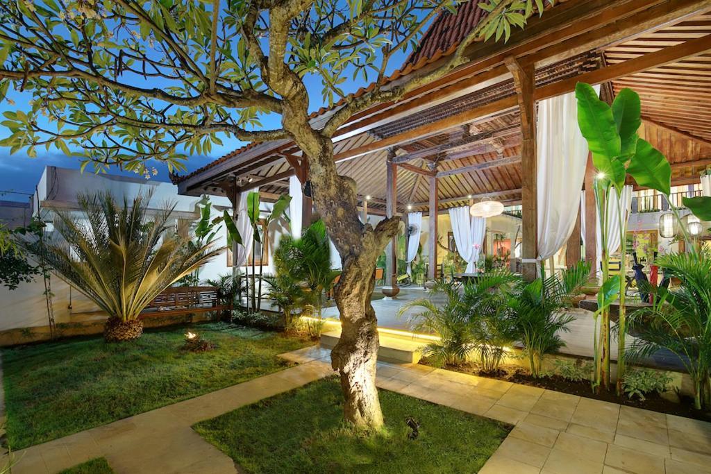 Atlas Xxl Boutique Fully Staffed Daily Breakfast Walking Distance To Berawa Villa