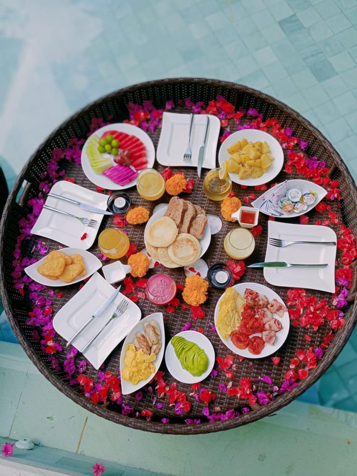 Villa Atlas Xxl Boutique Fully Staffed Daily Breakfast Walking Distance To Berawa
